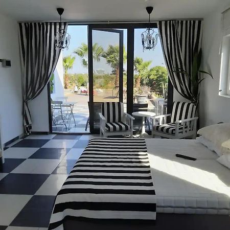 The Pervoli Studio - Pool - Close To Beach Larnaca Buitenkant foto